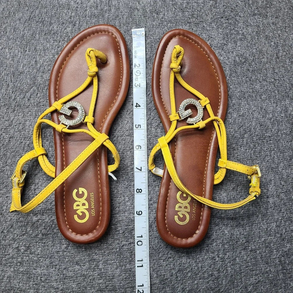 GBG Los Angeles Thong Sandals Womens 8.5 Yellow Rhinestone G Logo GLOAKA